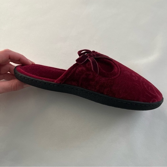 Isotoner Valerie Scarlet Red Velour Hoodback Clog Slippers Size 7.5/8 - Picture 5 of 15